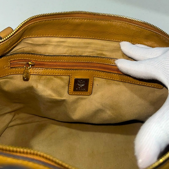 MCM VISETOS VINTAGE SHOULDER BAG COGNAC MEDIUM - Picture 10 of 15